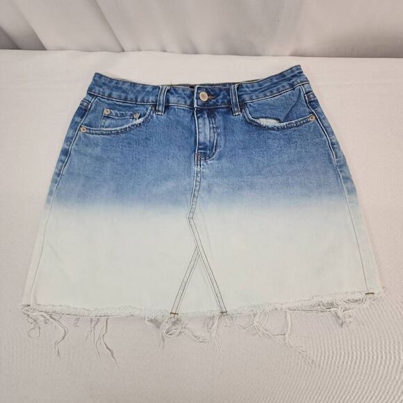 L&M Black Label Size Medium Ombre Cutoff mini Skirt Denim G12 - Picture 1 of 7
